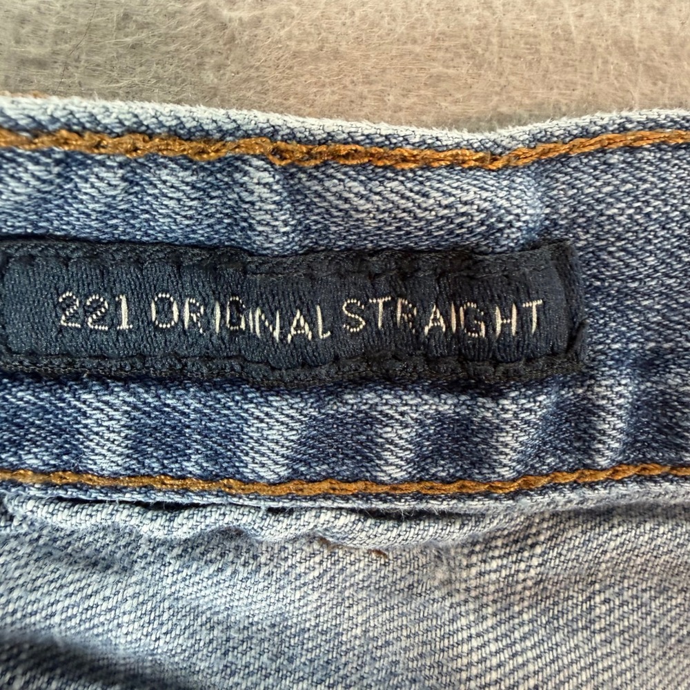 Lucky Brand 221 Original Straight Jeans Mens 32x30 Medium Wash Denim - Picture 7 of 13